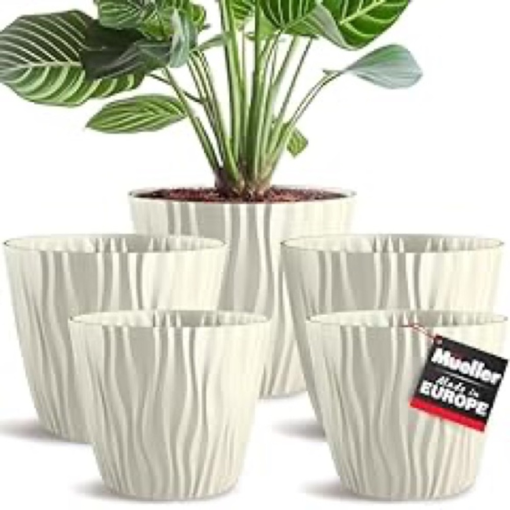 5 piece planter set-New in Box
